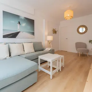 https://modern-3br-only-7-min-to-center-with-500mbps-wifi-and-smart-tv.1costadelsol.com